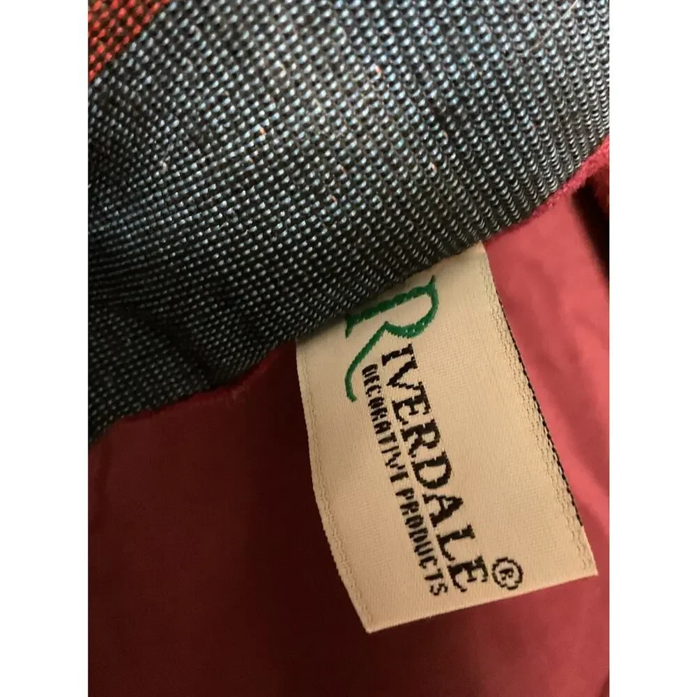 Riverdale Tapestry Throw Pillow 15 x 15 Bear Christmas Cottage Vintage